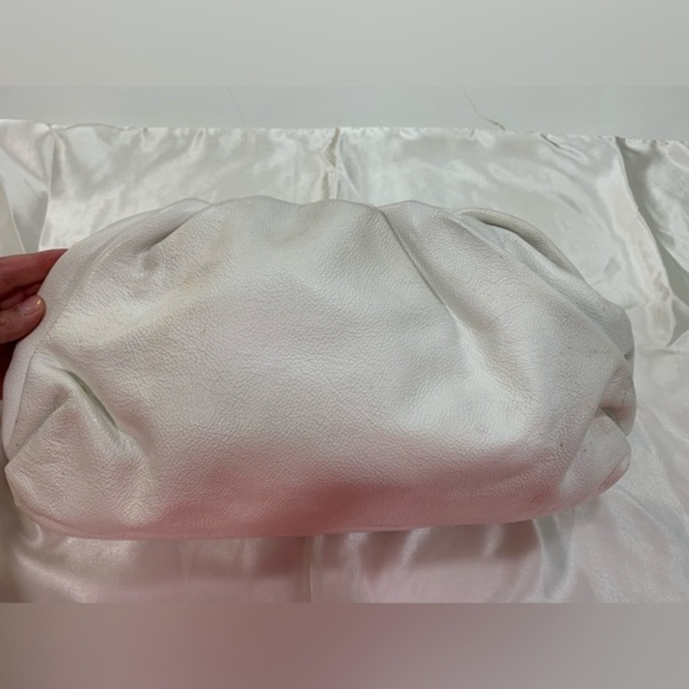 Genuine‎ white leather clutch